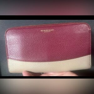 Burberry Prorsum zip around leather Women’s Wallet